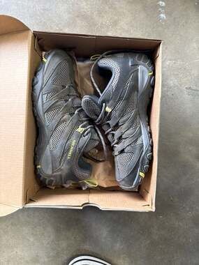 Merrell Men's Alverstone Hiking Shoes in Granite/Keylime Size 9